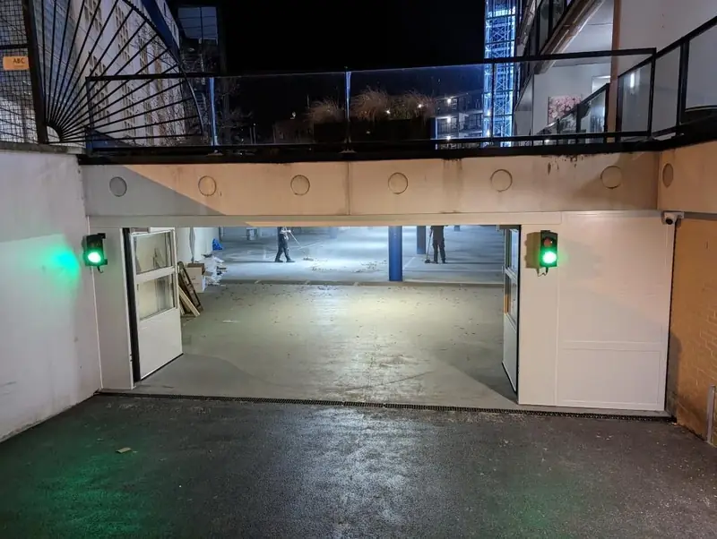 Snelvouwdeur 4-vleugelig in RAL 9002 – foto 3